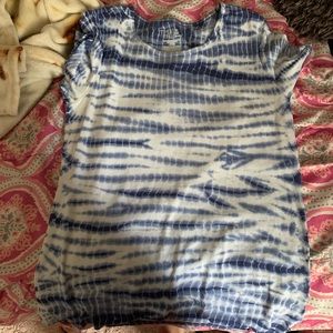 Time and Tru blue and white tshirt